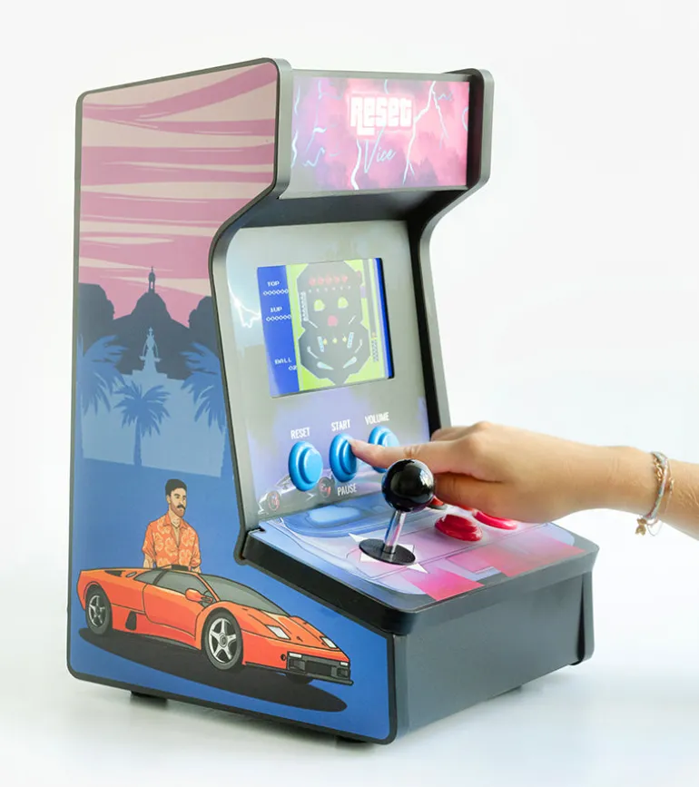 Borne d'arcade rétro en bois