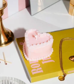 Bougie Cake