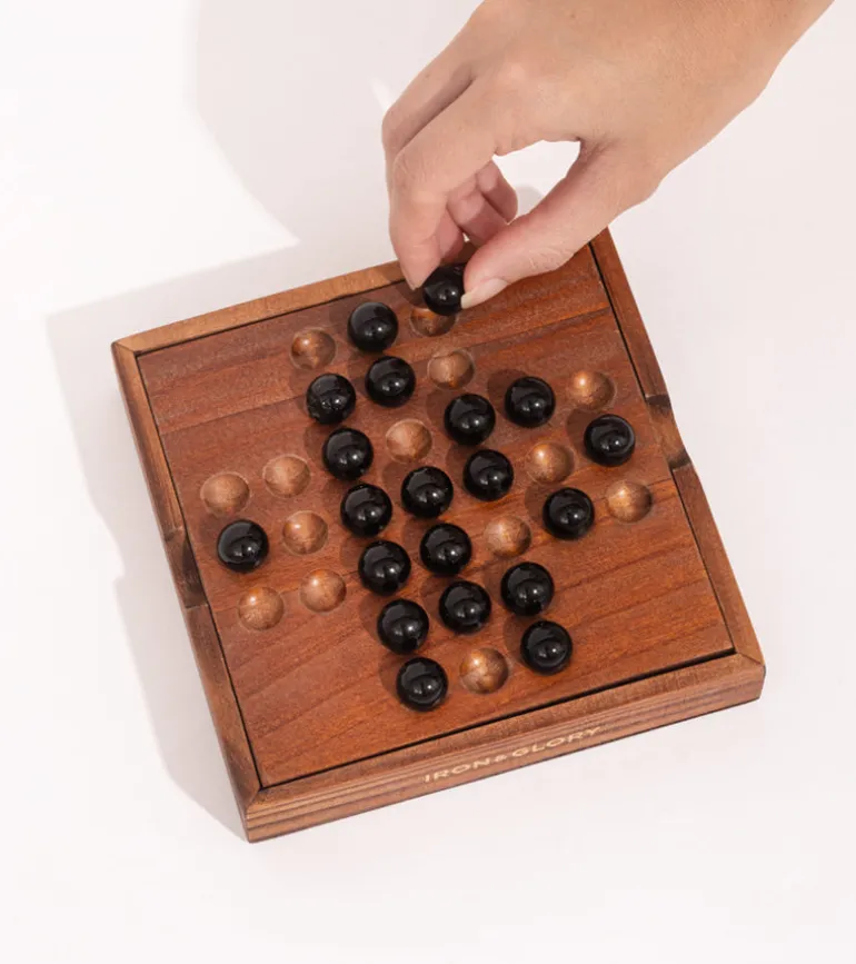 Jeu solitaire en bois