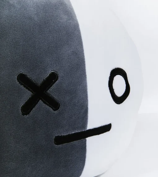 Les peluches-coussin BT21