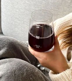 Verre à vin pour montrer son humeur